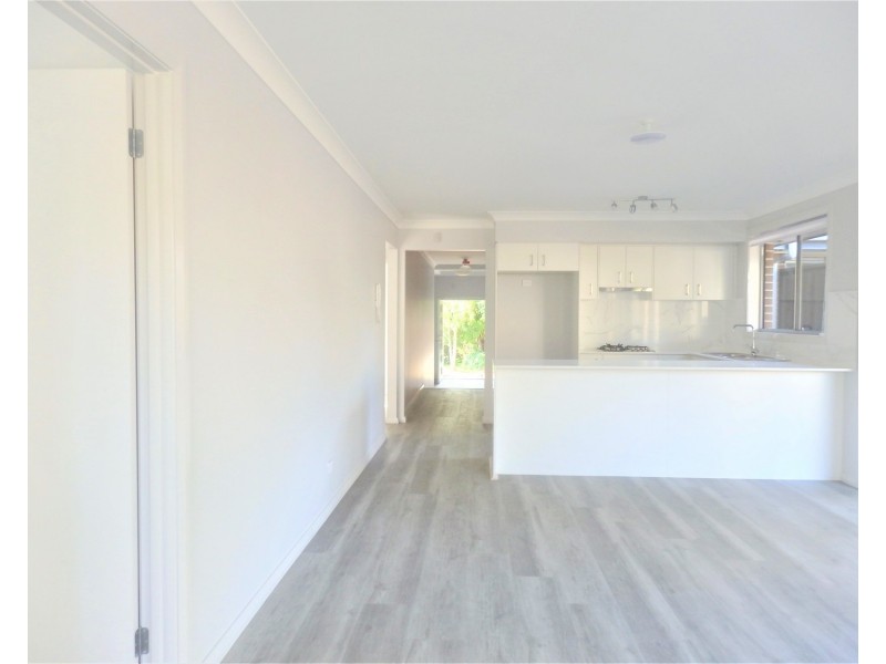 9 Grahame Avenue, Glenfield NSW 2167