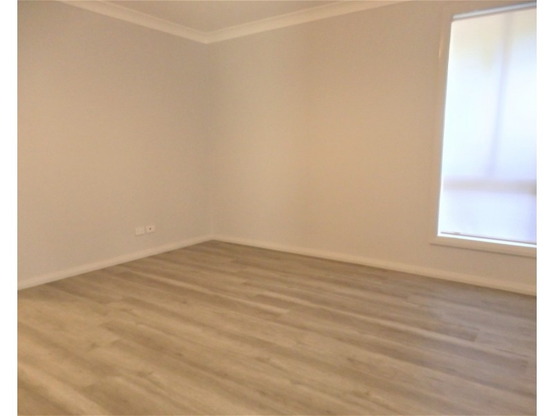 9 Grahame Avenue, Glenfield NSW 2167