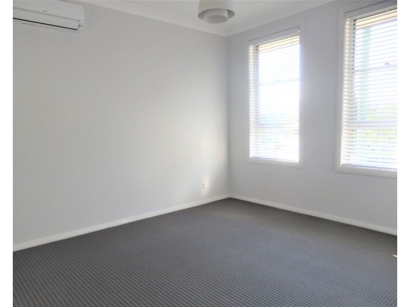 9 Grahame Avenue, Glenfield NSW 2167