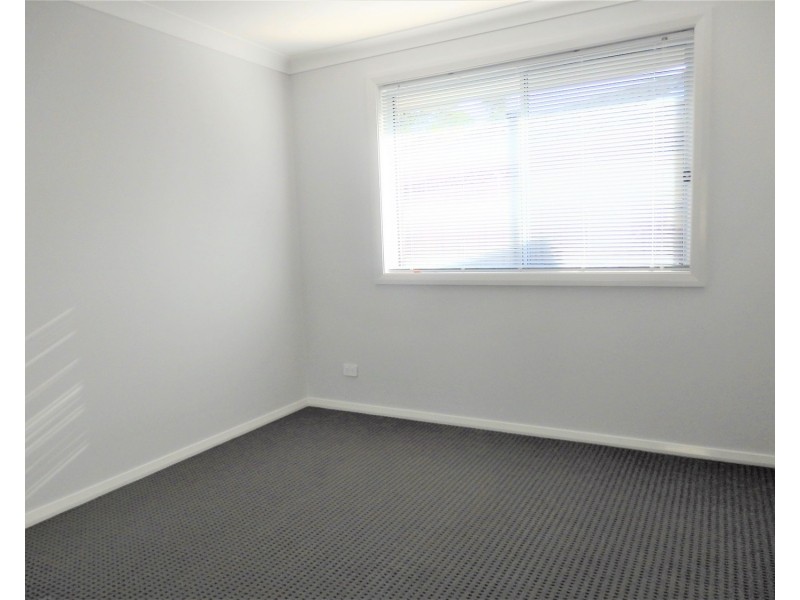 9 Grahame Avenue, Glenfield NSW 2167