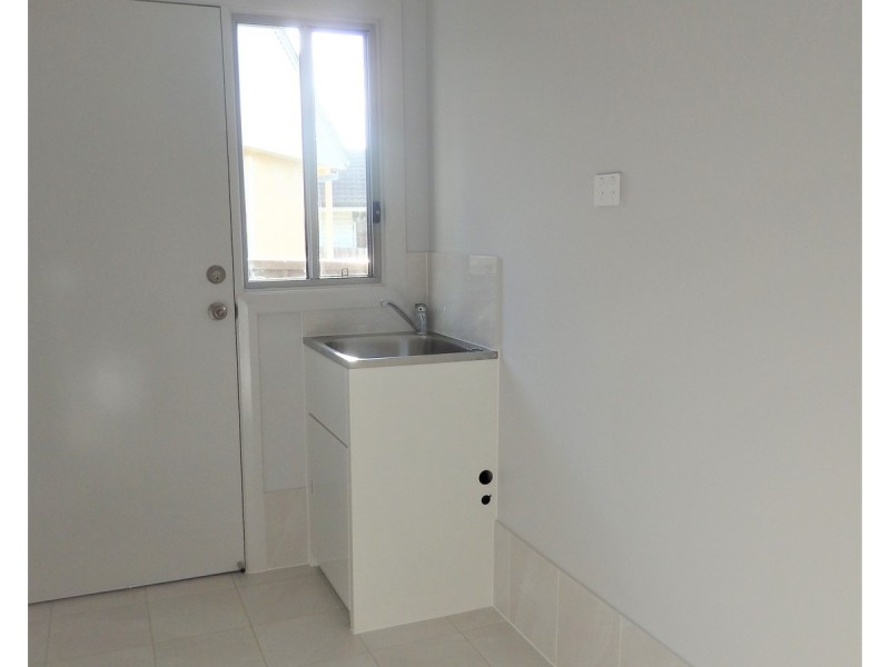 9 Grahame Avenue, Glenfield NSW 2167