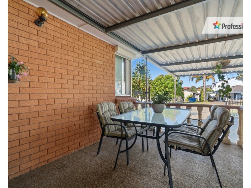 1 Holston Street, Casula NSW 2170