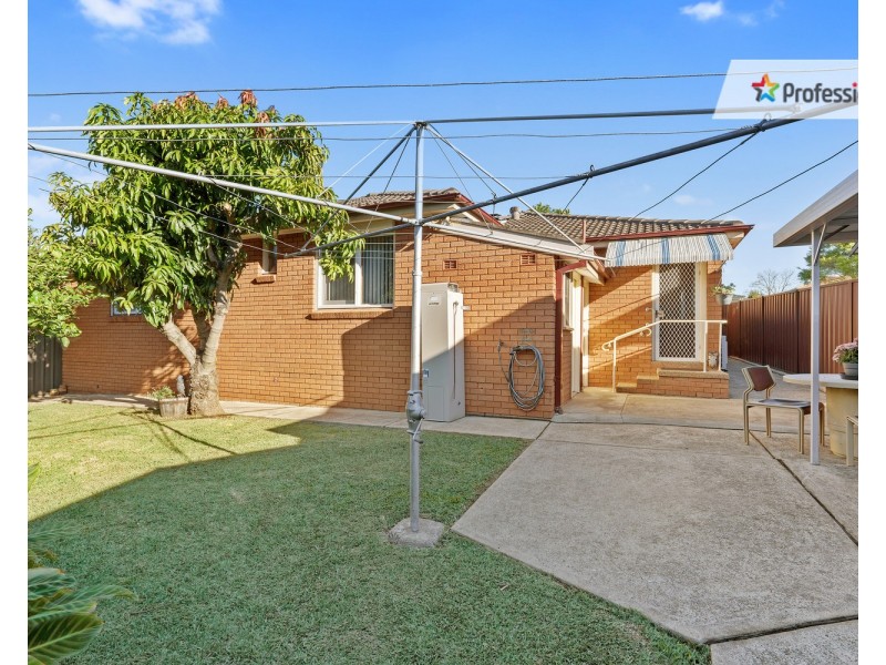 1 Holston Street, Casula NSW 2170