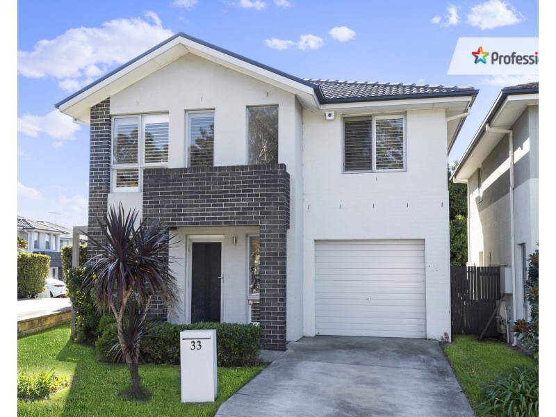 33 Atlantic Boulevard, Glenfield NSW 2167