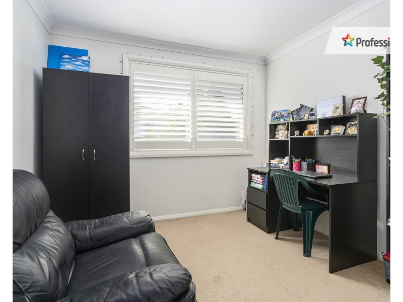 33 Atlantic Boulevard, Glenfield NSW 2167