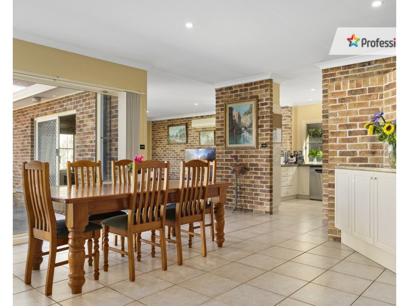 24 Sidney Place, Casula NSW 2170