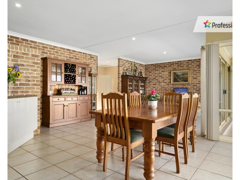 24 Sidney Place, Casula NSW 2170