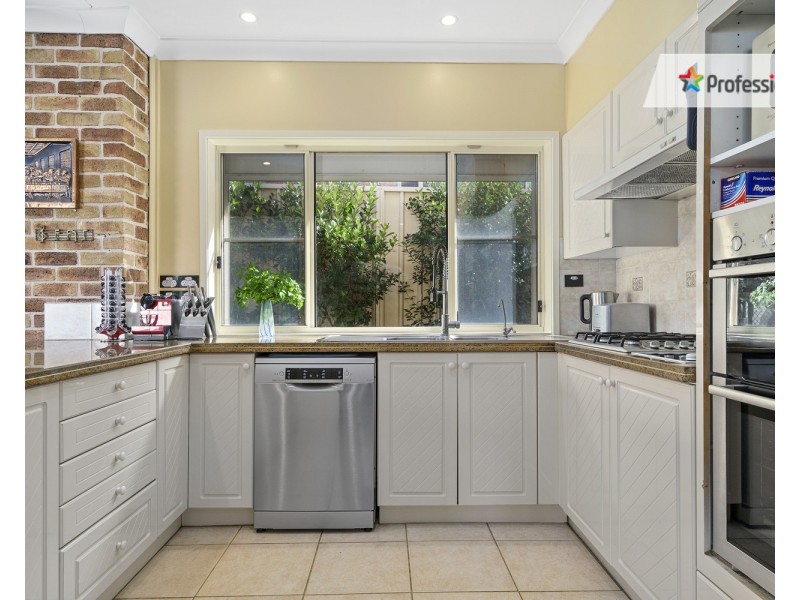 24 Sidney Place, Casula NSW 2170