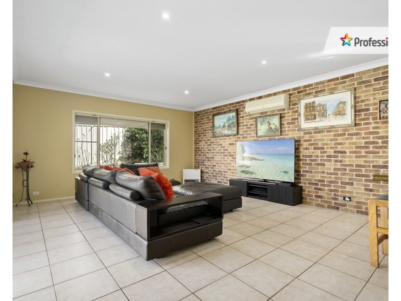 24 Sidney Place, Casula NSW 2170