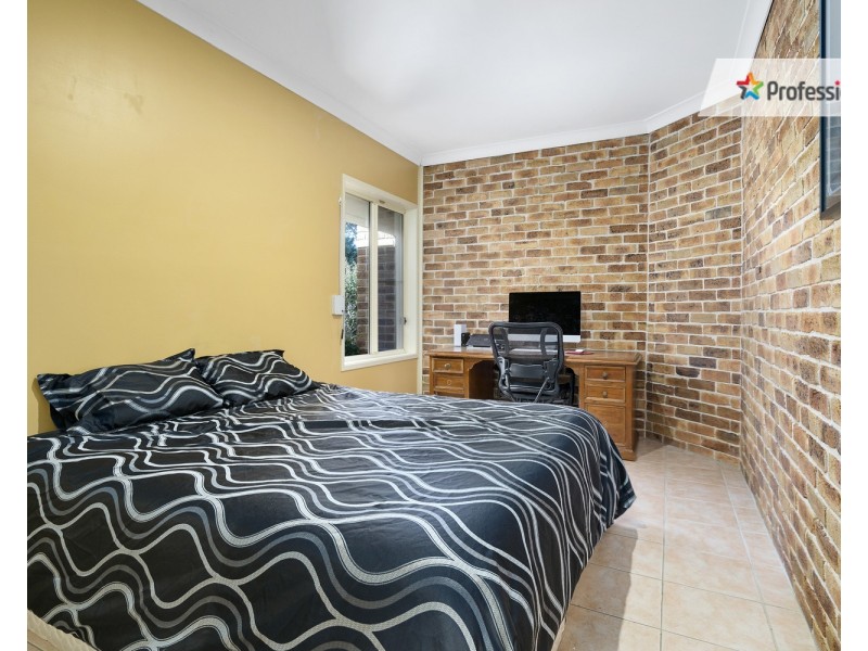 24 Sidney Place, Casula NSW 2170