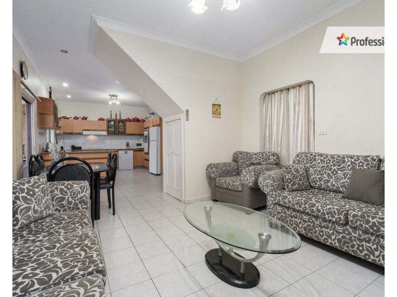 24 Ashcroft Avenue, Casula NSW 2170
