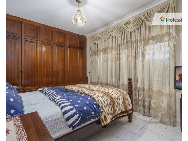 24 Ashcroft Avenue, Casula NSW 2170