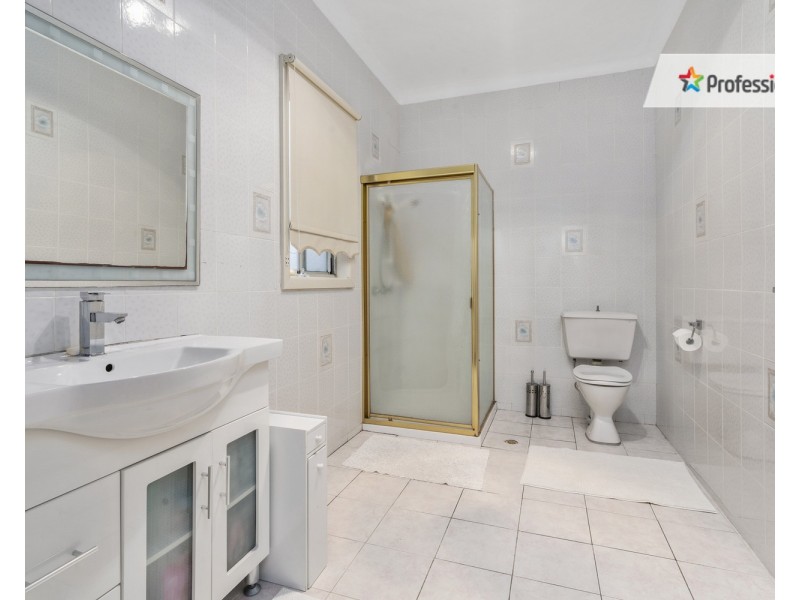 24 Ashcroft Avenue, Casula NSW 2170