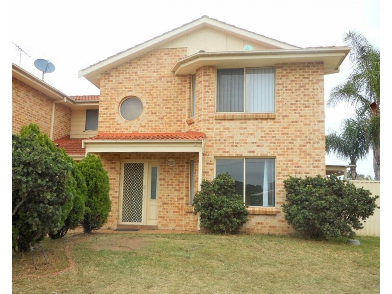 5B Minerva Place, Prestons NSW 2170