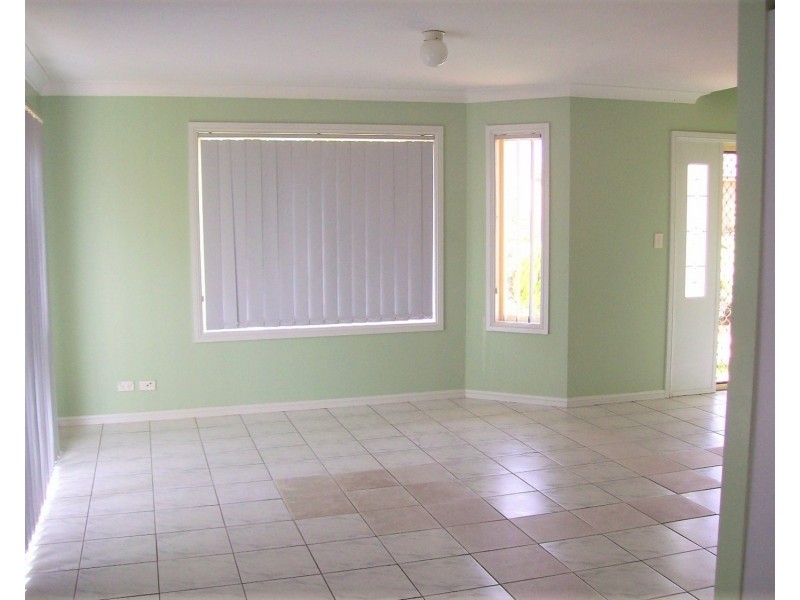 5B Minerva Place, Prestons NSW 2170