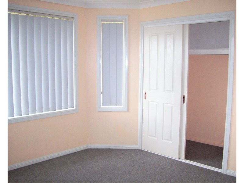 5B Minerva Place, Prestons NSW 2170