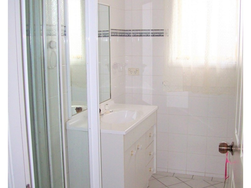 5B Minerva Place, Prestons NSW 2170