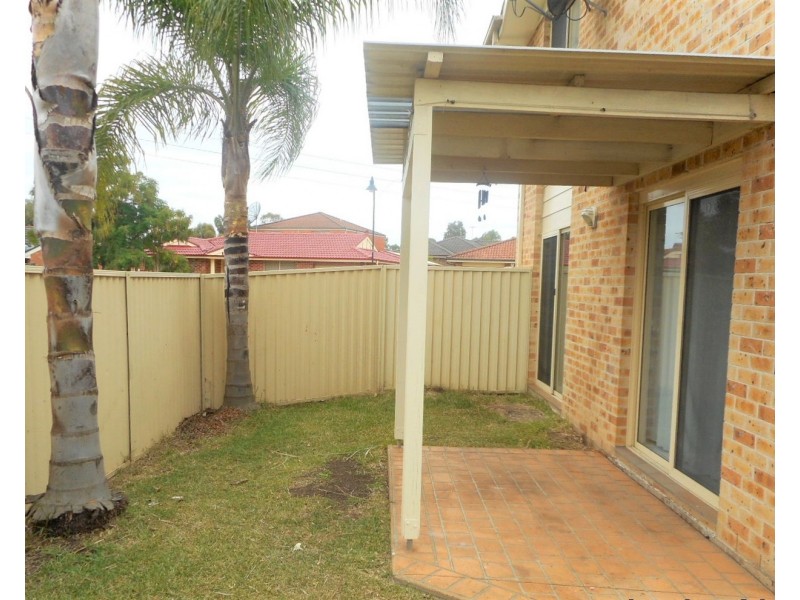 5B Minerva Place, Prestons NSW 2170