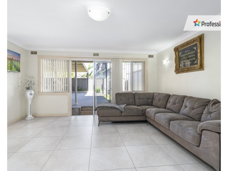 74 Marsh Parade, Casula NSW 2170