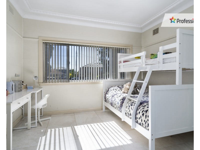 74 Marsh Parade, Casula NSW 2170
