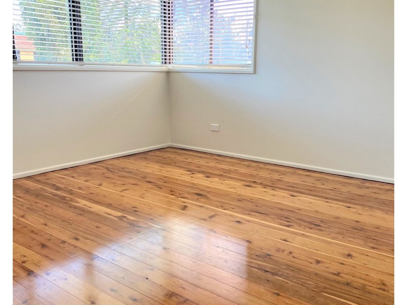 8 Grose Avenue, Lurnea NSW 2170