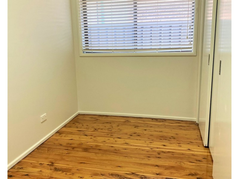 8 Grose Avenue, Lurnea NSW 2170