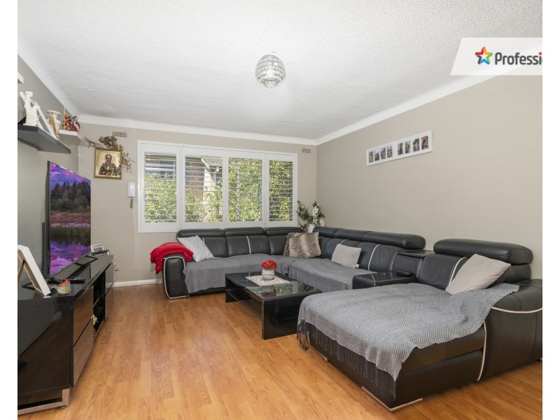 12/158 Sandal Crescent, Carramar NSW 2163