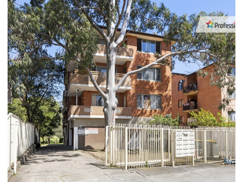 12/158 Sandal Crescent, Carramar NSW 2163