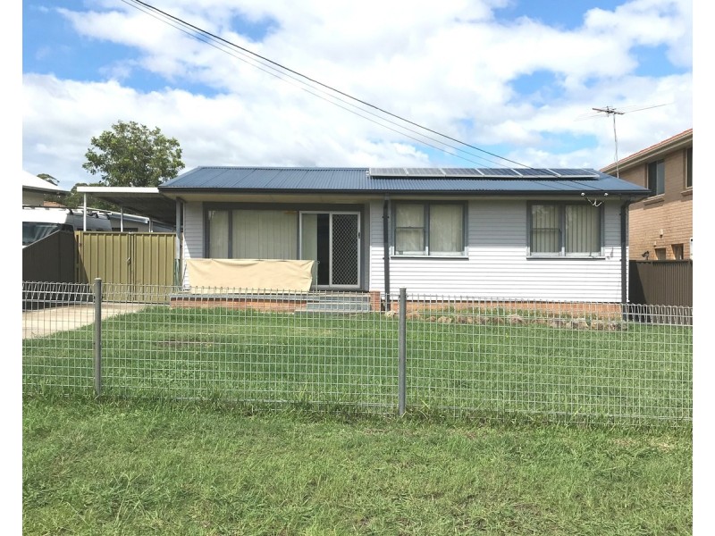 24 Fitzpatrick Crescent, Casula NSW 2170
