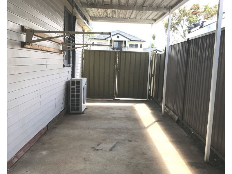 24 Fitzpatrick Crescent, Casula NSW 2170