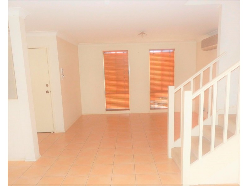 8B Natalie Close, Casula NSW 2170