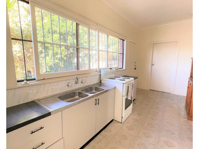 88A Kendall Drive, Casula NSW 2170