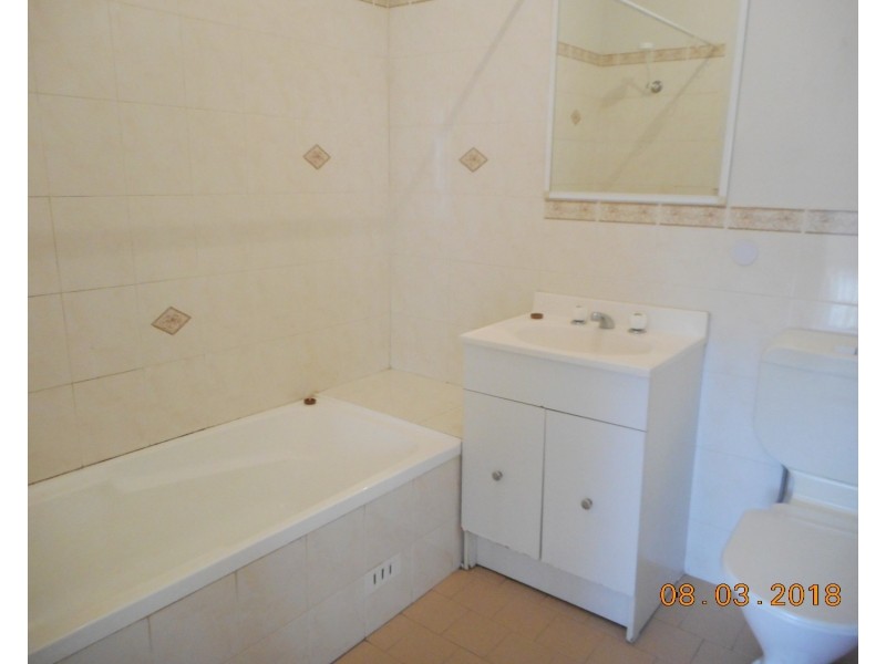 1/1-3 Kurrajong Road, Casula NSW 2170