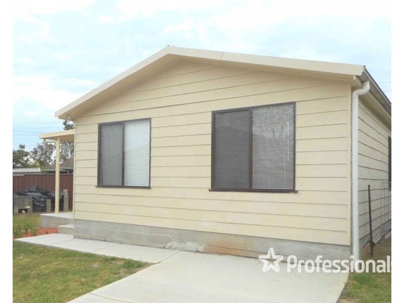 42A Holland Crescent, Casula NSW 2170