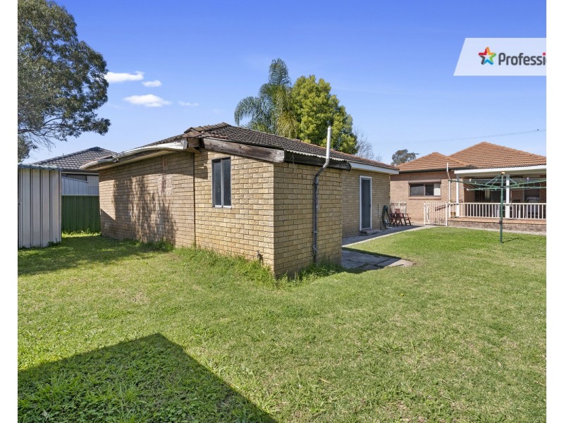 21 Grove Street, Casula NSW 2170