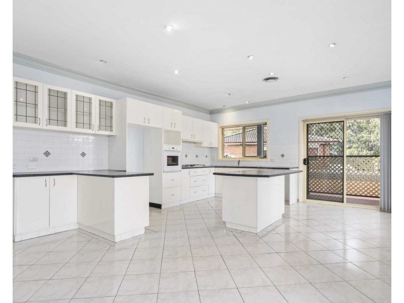 7 Drysdale Place, Casula NSW 2170