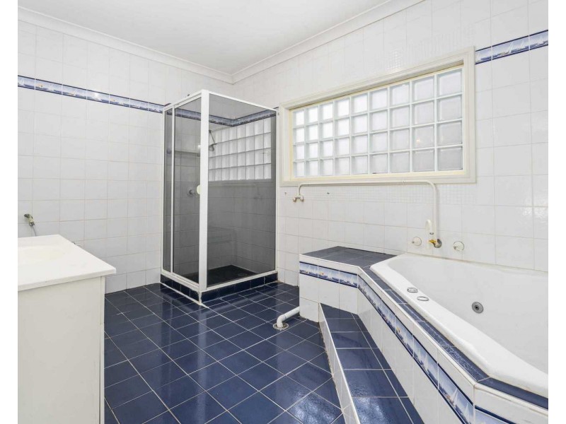 7 Drysdale Place, Casula NSW 2170