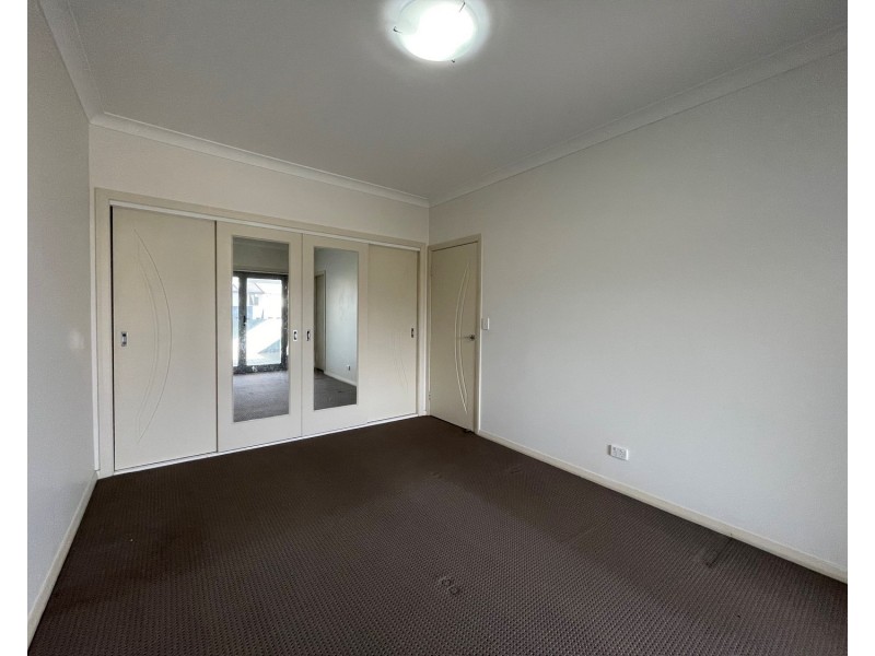4/32 Northampton Road, Glenfield NSW 2167