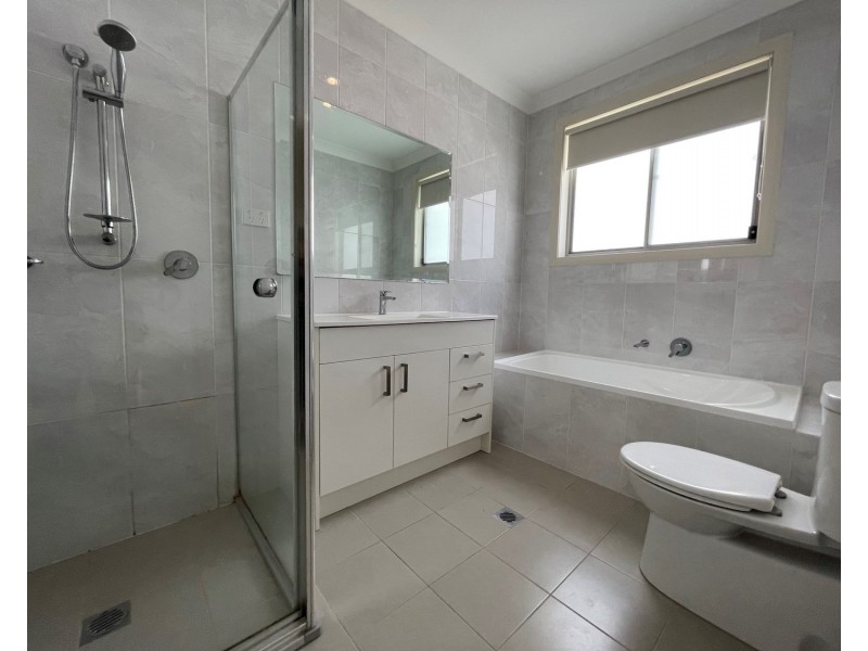 4/32 Northampton Road, Glenfield NSW 2167