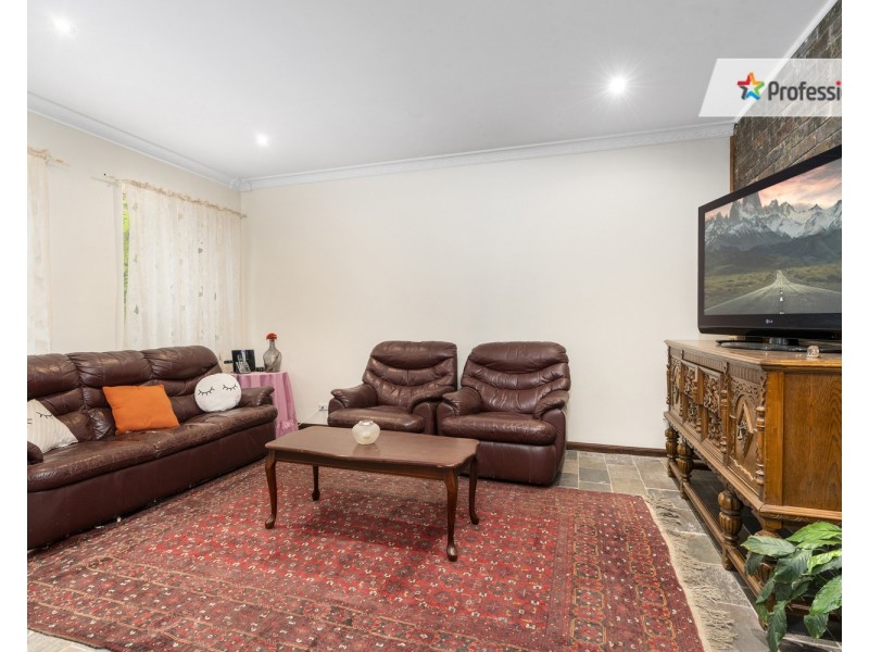 88 Kendall Drive, Casula NSW 2170