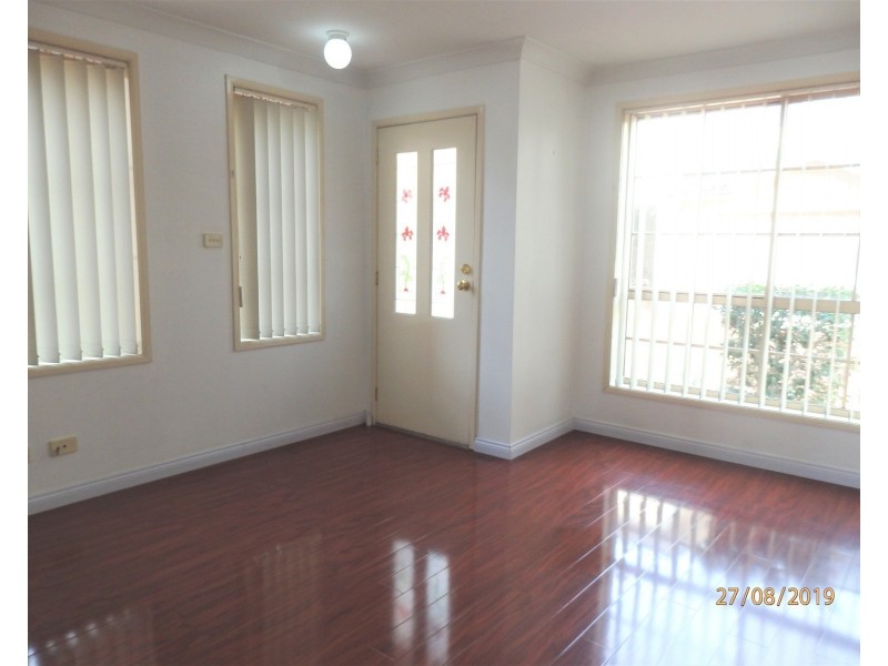 13/12 Pine Road, Casula NSW 2170