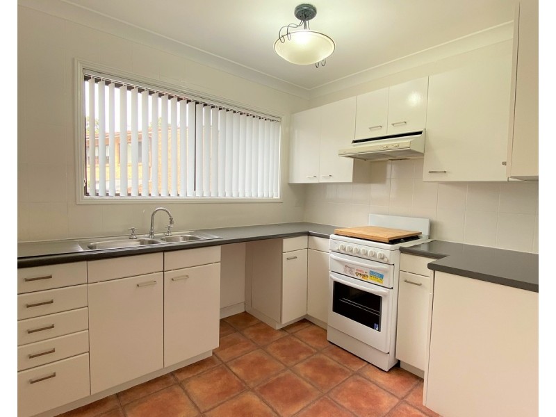 13/4 Ernest Avenue, Chipping Norton NSW 2170
