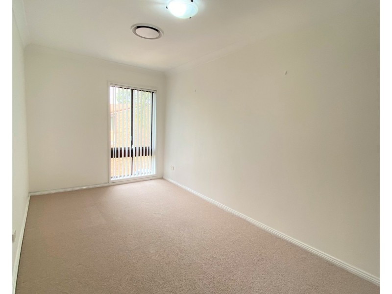 13/4 Ernest Avenue, Chipping Norton NSW 2170
