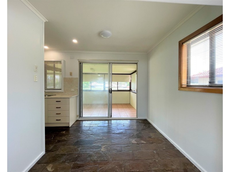 11 Hilda Avenue, Casula NSW 2170