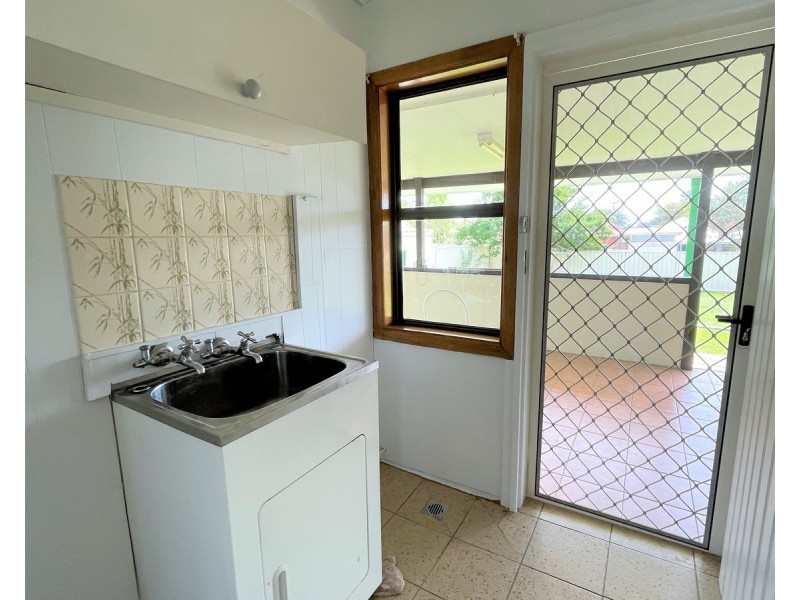 11 Hilda Avenue, Casula NSW 2170