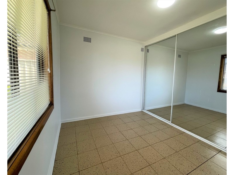 11 Hilda Avenue, Casula NSW 2170