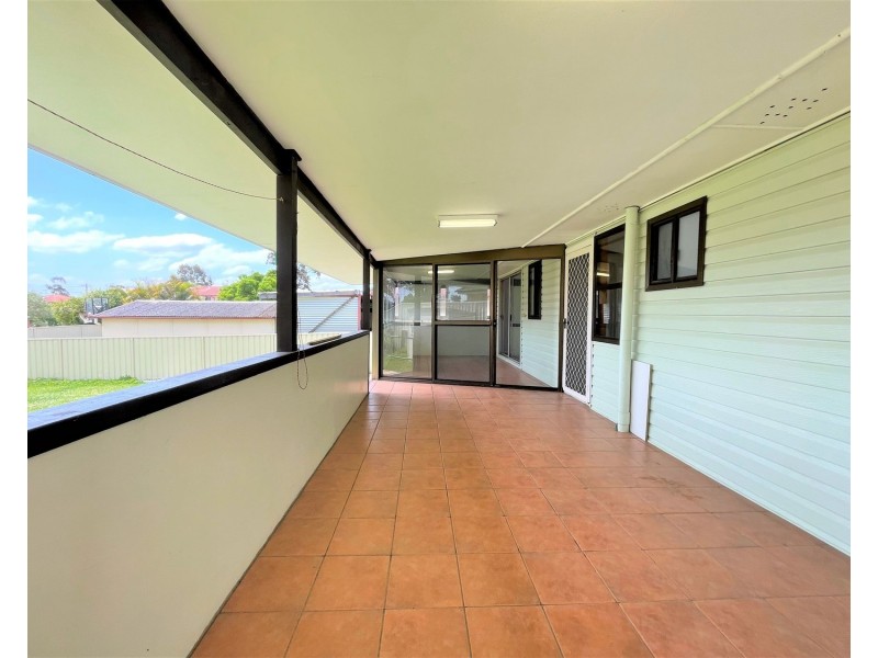 11 Hilda Avenue, Casula NSW 2170