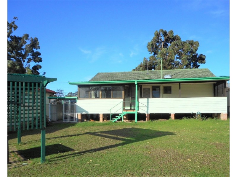 11 Hilda Avenue, Casula NSW 2170