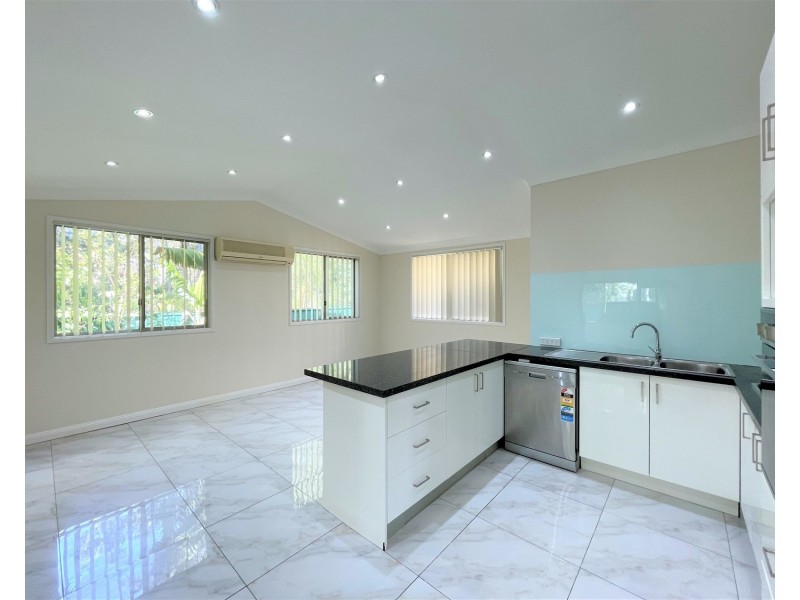 7 Ian Place, Casula NSW 2170