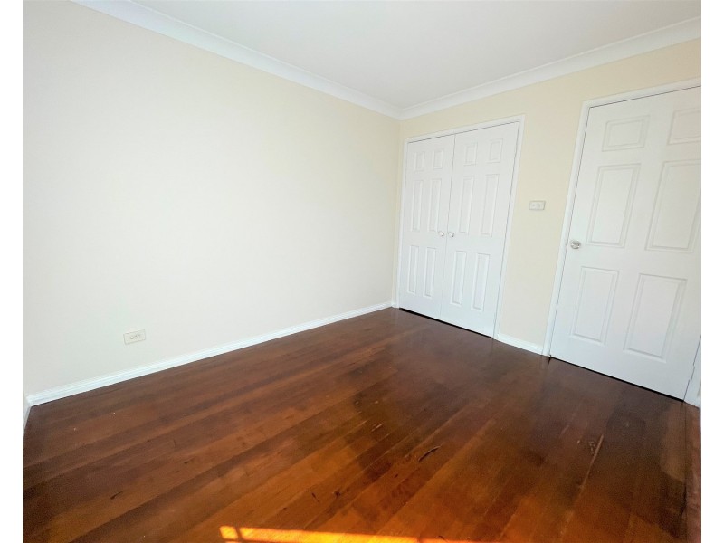 7 Ian Place, Casula NSW 2170